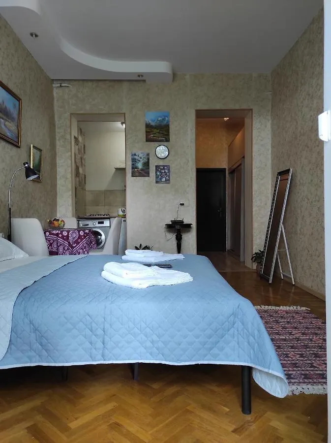 Tranquil Apartment In Vake Тбилиси