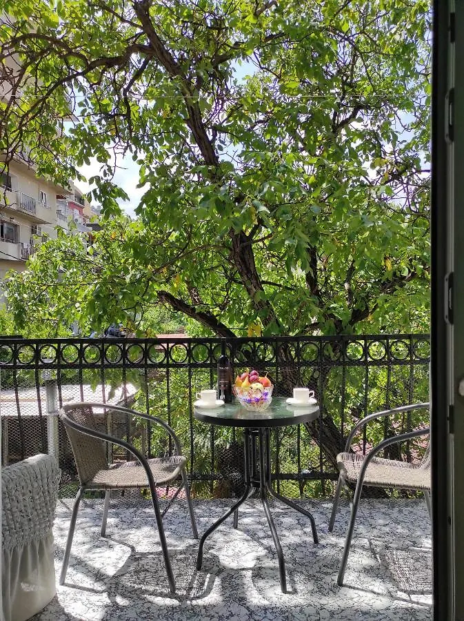 Tranquil Apartment In Vake Тбилиси